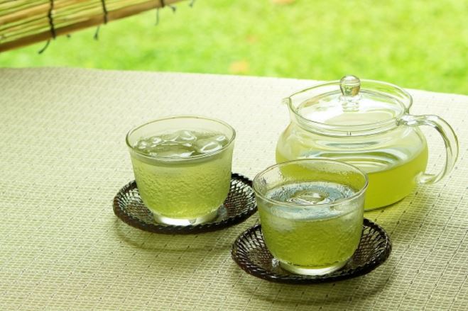 緑茶をいれるときは軟水がいい